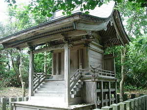 砂館神社本殿