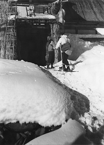 雪中郵便配達(十日町局)