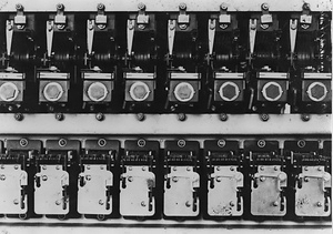 自動電話交換機の1部