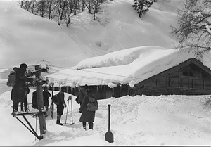 積雪地における電信線保守