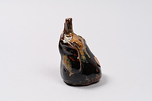 褐釉茄子形水滴
