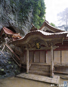 焼火神社本殿　通殿　拝殿