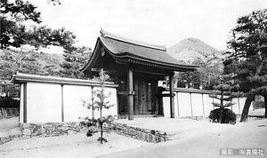 洞春寺山門