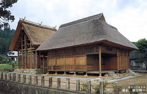 山田大王神社　本殿　覆屋　拝殿