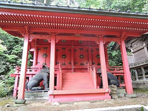 小坂神社本殿