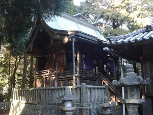 亀山八幡神社本殿