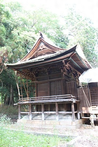 築山神社