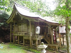 波爾布神社本殿