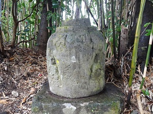 江里天満宮石造多宝塔