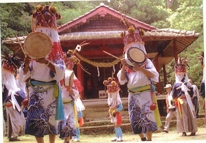 大馬越太鼓踊（鷹子神社例祭に伴う芸能）