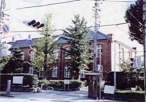 金沢市立玉川図書館別館（旧専売公社C-1号工場）