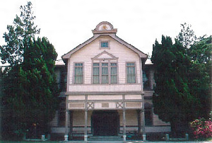 三田学園中学本館