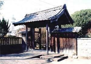 長法寺門