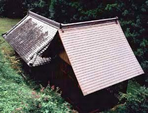 仁井田神社鞘殿