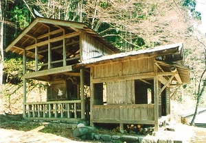 向山神社拝殿及び覆殿