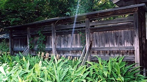 石本家住宅脇門及び袖塀