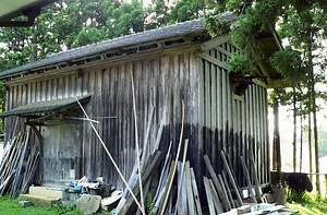 鈴木家住宅板倉