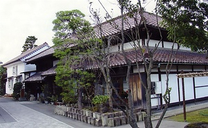 出羽桜美術館旧仲野家住宅主屋