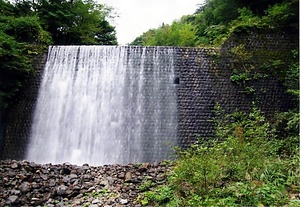 東鴉川第三堰堤