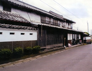 加藤酒造店舗兼主屋