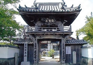 蓮光寺山門