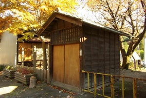 わたらせ渓谷鐵道足尾駅手小荷物保管庫