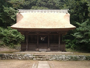 綱神社本殿