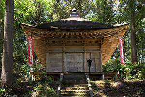 蓮華峰寺弘法堂