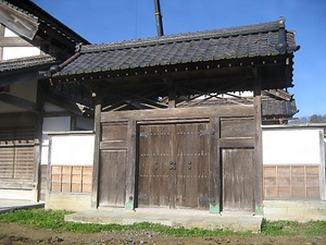 旧鯖波本陣石倉家住宅（旧所在　福井県南条郡南条町） 表門