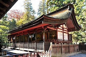 窪八幡神社本殿