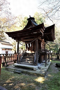 窪八幡神社末社高良神社本殿