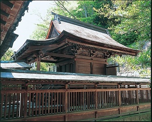 山梨岡神社本殿