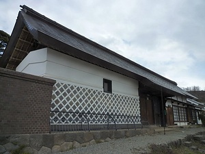 八代家住宅（山梨県北巨摩郡明野村） 長屋門