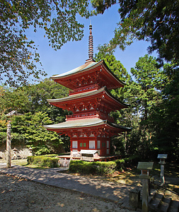 油山寺三重塔