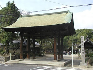 甚目寺 東門