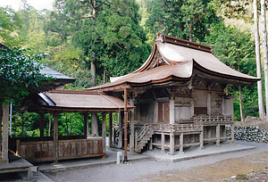 地主神社本殿