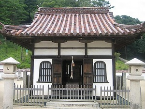 閑谷神社(旧閑谷学校芳烈祠) 拝殿（中庭）