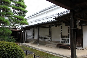 旧矢掛脇本陣高草家住宅(岡山県小田郡矢掛町) 大倉