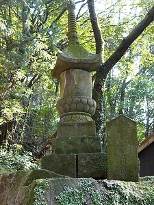 岩戸寺宝塔