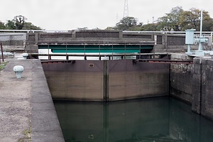 富岩運河水閘施設（中島閘門） 中島橋