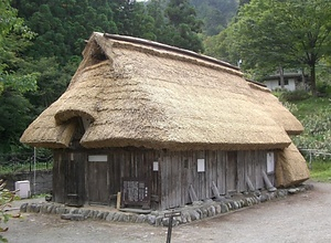 白峰の出作り民家（山の小屋）と生活用具