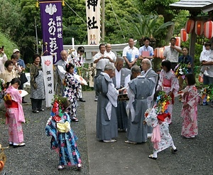 南房総地方のミノコオドリ