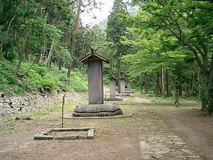 会津藩主松平家墓所