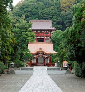 鶴岡八幡宮境内