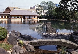 養浩館（旧御泉水屋敷）庭園