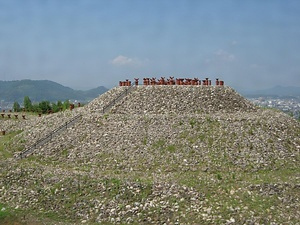 茶臼山古墳