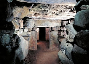 鬼ノ岩屋古墳・実相寺古墳群