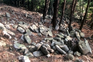 敏満寺石仏谷墓跡