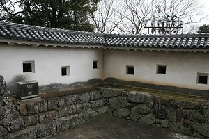 姫路城 との一門東方土塀