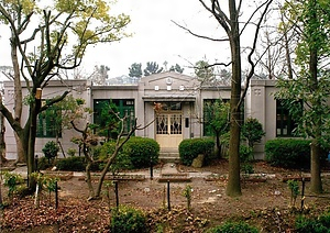 兵庫県立長田高等学校神撫会館（旧兵庫県立第三神戸中学校図書館）